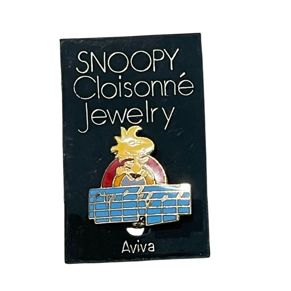00094 - Vintage Snoopy Cloisonné Pin Brooch Aviva Woodstock Peanuts Collectible - Picture 1 of 3